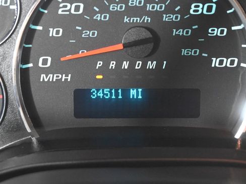 Used 2017 Chevrolet Express 3500 RWD image 25