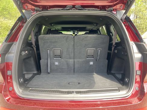 Used 2025 Jeep Grand Cherokee L Altitude RWD image 5