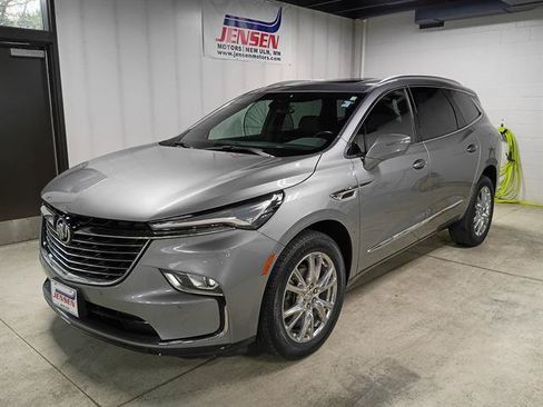 Certified 2023 Buick Enclave Essence w/ Experience Buick Package AWD/4WD image 1