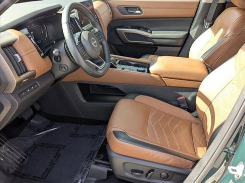 Certified 2023 Nissan Pathfinder Platinum AWD/4WD image 17
