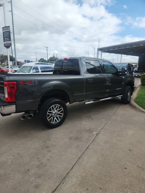 Used 2019 Ford F250 Lariat w/ Lariat Value Package AWD/4WD image 4