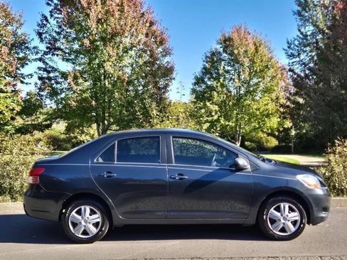 Used 2007 Toyota Yaris S FWD image 9