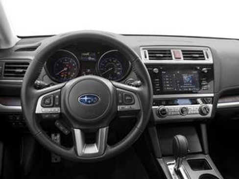 Used 2017 Subaru Outback 3.6R Limited AWD/4WD image 2