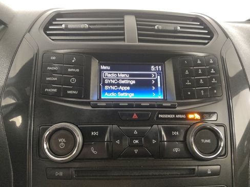 Used 2017 Ford Explorer XLT w/ Class II Trailer Tow Package AWD/4WD image 25