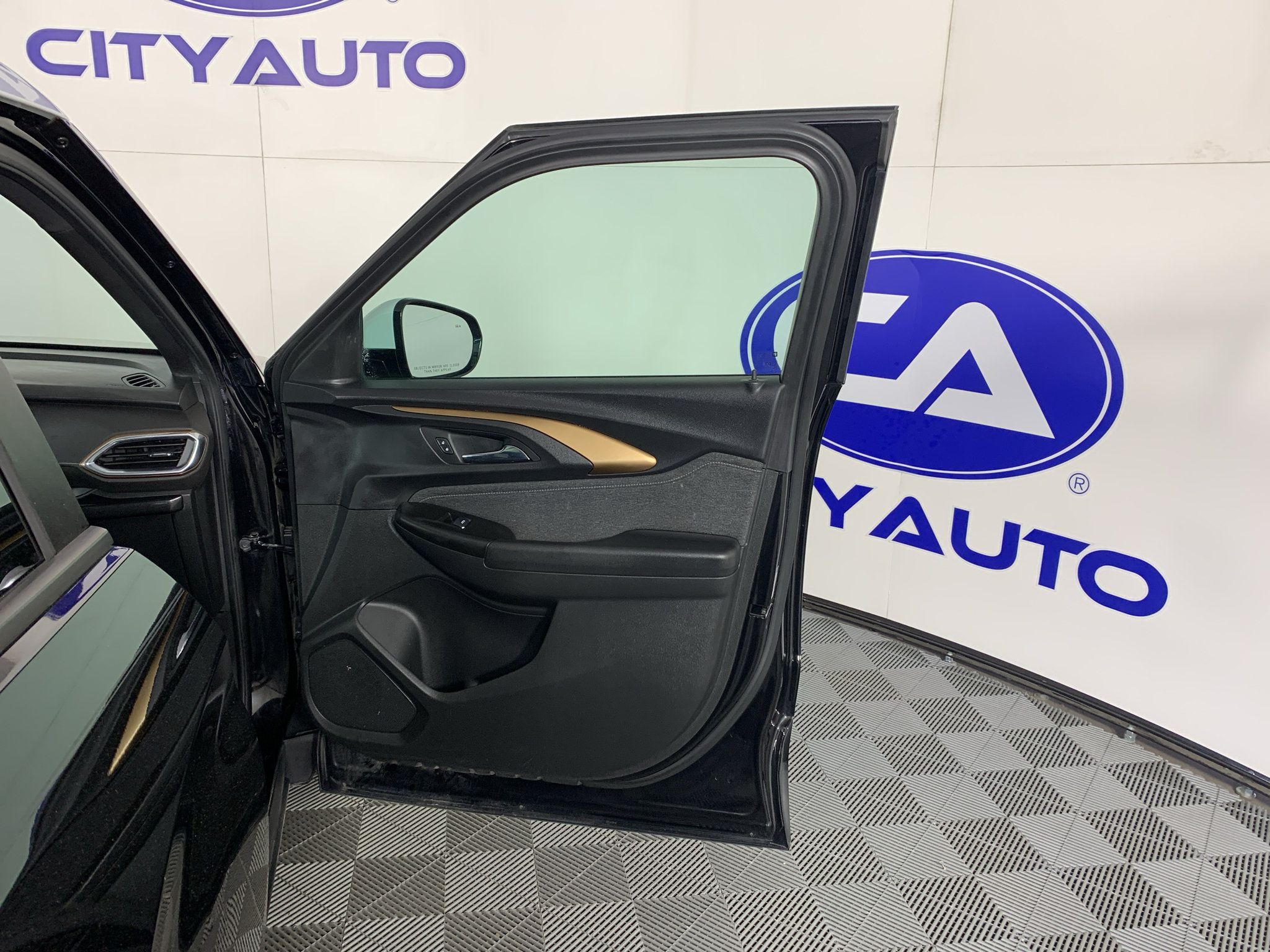 Used 2021 Chevrolet TrailBlazer ACTIV w/ Sun and Liftgate Package FWD image 38