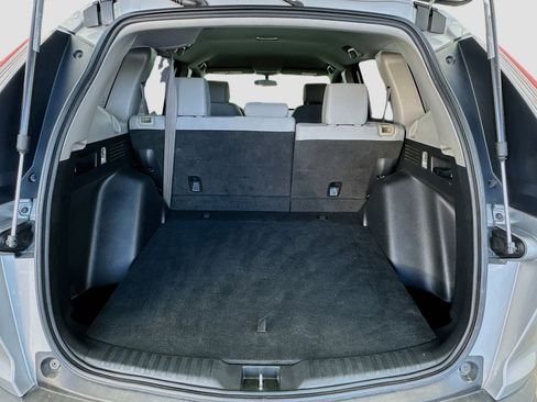 Used 2018 Honda CR-V LX image 17