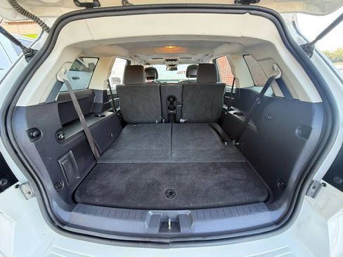 Used 2010 Dodge Journey SXT w/ Flexible Seating Group FWD image 18