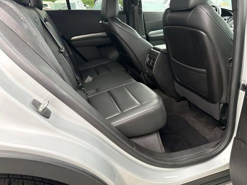 Used 2022 Cadillac XT4 Premium Luxury w/ Safety Alert Package FWD image 15