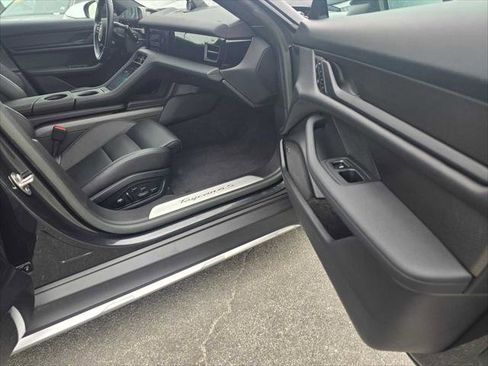 Used 2024 Porsche Taycan 4S image 11