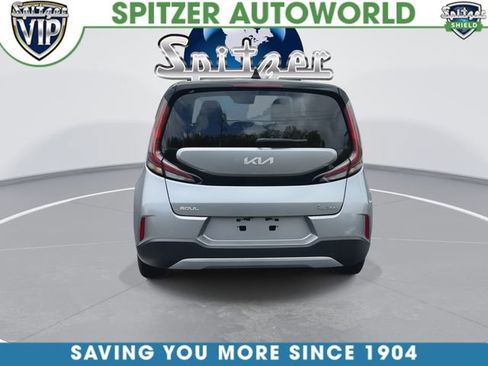 Used 2025 Kia Soul LX w/ LX Technology Package FWD image 7