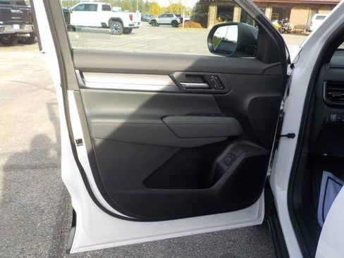 New 2026 GMC Terrain AT4 w/ Convenience Package III image 11