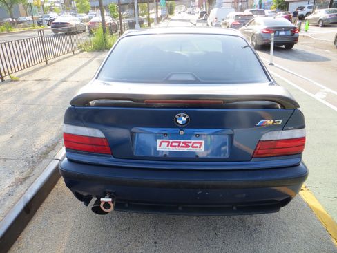 Used 1995 BMW M3 Coupe image 21