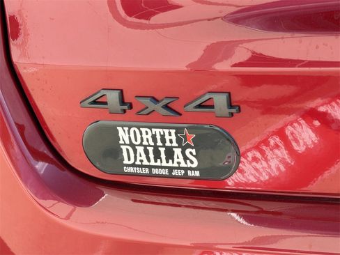 New 2026 Jeep Compass Latitude image 9