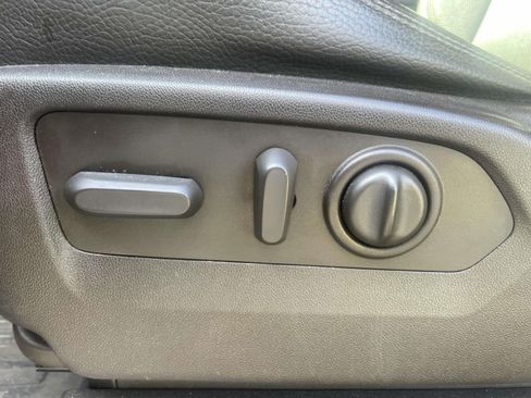 Used 2019 GMC Sierra 1500 Denali w/ Driver Alert Package II AWD/4WD image 9