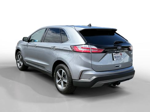 Certified 2024 Ford Edge SEL w/ Convenience Package AWD/4WD image 3