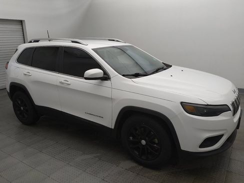 Used 2019 Jeep Cherokee Latitude Plus w/ Comfort/Convenience Group FWD image 11