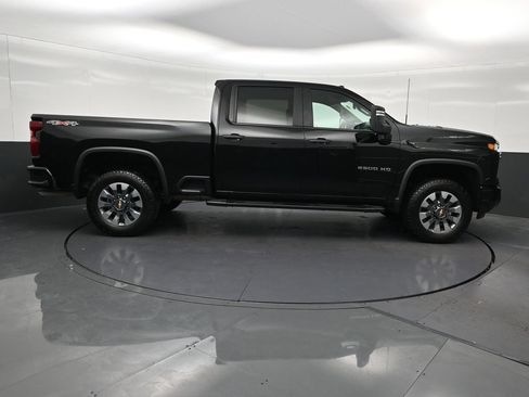 Used 2025 Chevrolet Silverado 2500 Custom w/ Custom Value Package AWD/4WD image 7