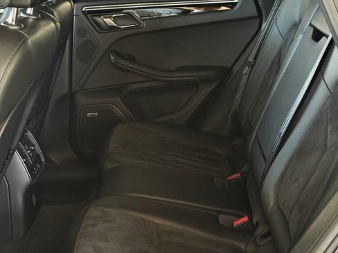 Used 2017 Porsche Macan AWD/4WD image 13