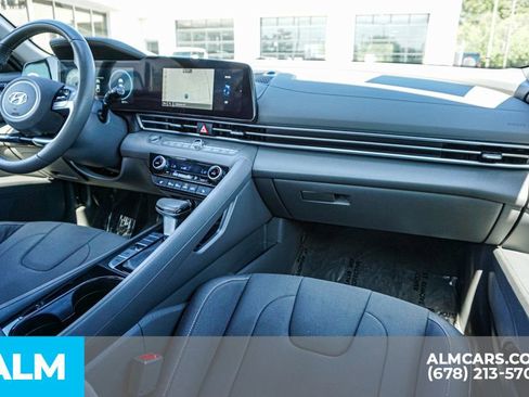 Used 2023 Hyundai Elantra SEL w/ Convenience Package FWD image 24