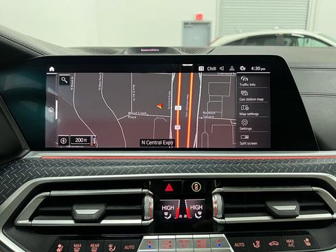 Used 2020 BMW X7 M50i w/ Executive Package image 21