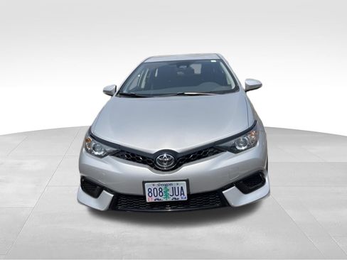 Used 2017 Toyota Corolla iM FWD image 11