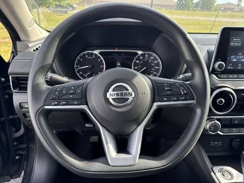 Used 2023 Nissan Sentra SV FWD image 16