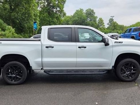 Used 2023 Chevrolet Silverado 1500 LT Trail Boss w/ LT Trail Boss Premium Package AWD/4WD image 11