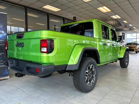 New 2025 Jeep Gladiator Sport w/ Premium Package image 3