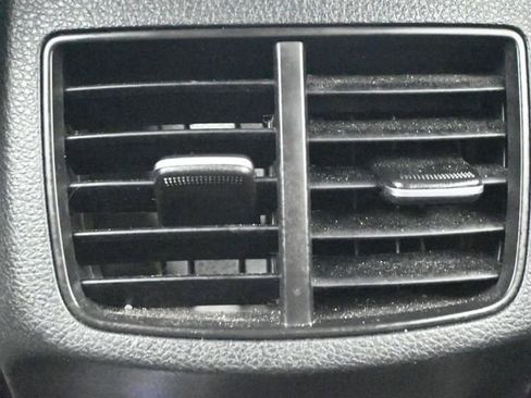 Used 2024 Kia Seltos S FWD image 16