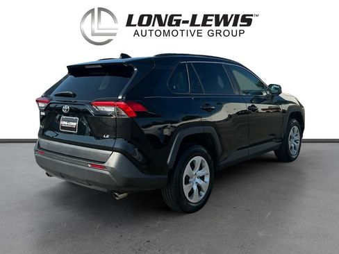Used 2021 Toyota RAV4 LE FWD image 7