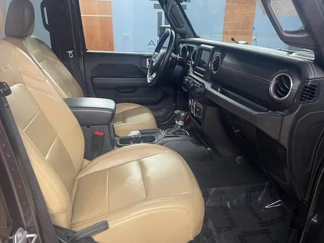 Used 2018 Jeep Wrangler Unlimited Sahara AWD/4WD image 14