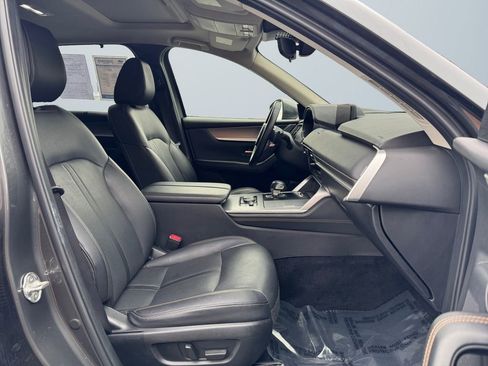 Used 2024 MAZDA CX-90 3.3 Turbo w/ Preferred Plus image 15