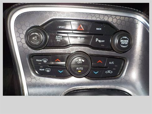 Used 2015 Dodge Challenger R/T Scat Pack w/ Leather Interior Group image 23