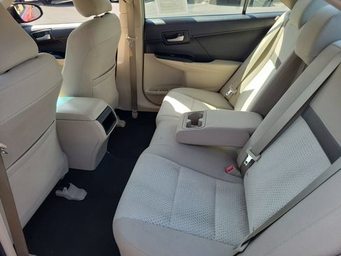 Used 2014 Toyota Camry LE FWD image 14