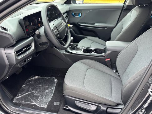 New 2025 Kia K4 LXS image 14