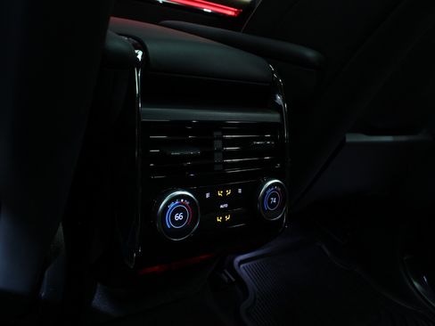 Used 2023 Land Rover Range Rover Sport SE Dynamic image 37