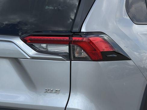 Used 2024 Toyota RAV4 XLE w/ Convenience Package FWD image 10