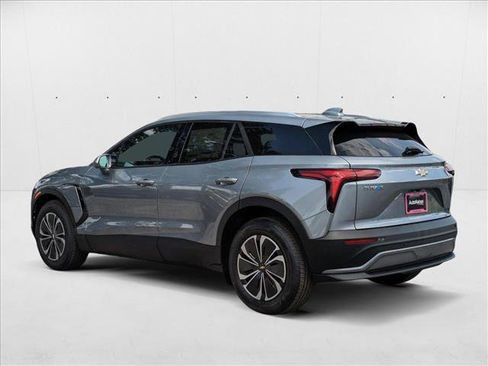 New 2025 Chevrolet Blazer EV LT image 8