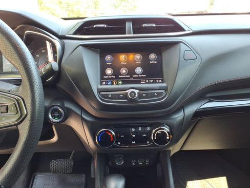 Used 2022 Chevrolet TrailBlazer RS AWD/4WD image 8