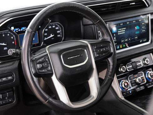 Used 2021 GMC Yukon XL Denali w/ Denali Premium Package RWD image 13