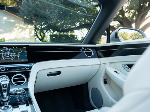 Used 2024 Bentley Continental GT V8 image 24