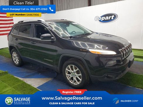 Used 2016 Jeep Cherokee Latitude w/ Cold Weather Group AWD/4WD image 5