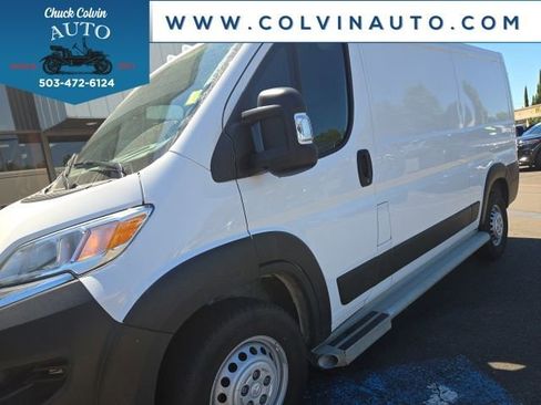 Used 2025 RAM ProMaster 2500 w/ U-Haul Equipment Group FWD image 4
