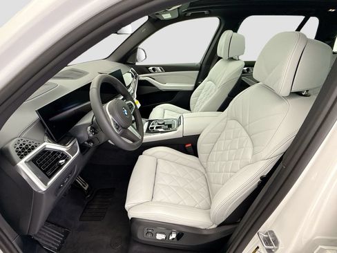 New 2026 BMW X5 xDrive40i w/ M Sport Package AWD/4WD image 18