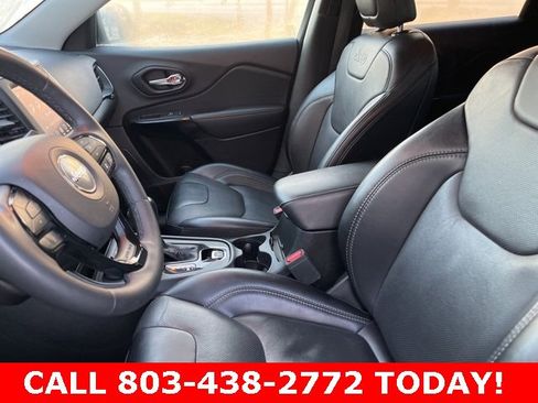 Used 2023 Jeep Cherokee Altitude Lux image 9