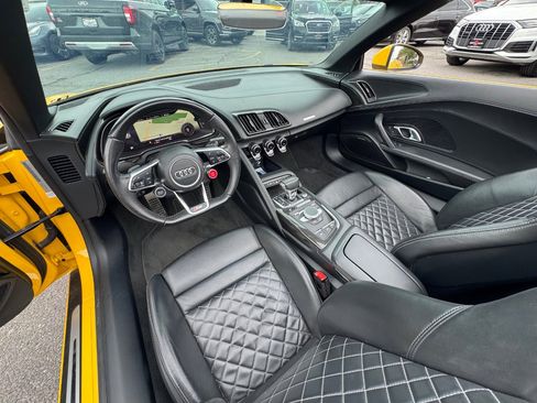 Used 2017 Audi R8 V10 AWD/4WD image 10