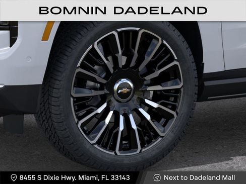 New 2026 Chevrolet Suburban High Country AWD/4WD image 9