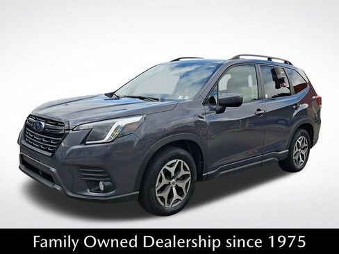 Used 2023 Subaru Forester Premium AWD/4WD image 3