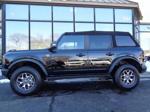 Used 2023 Ford Bronco Badlands image 8
