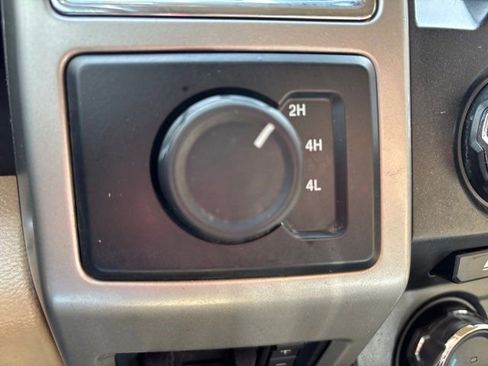 Used 2017 Ford F350 Lariat w/ Lariat Ultimate Package AWD/4WD image 33